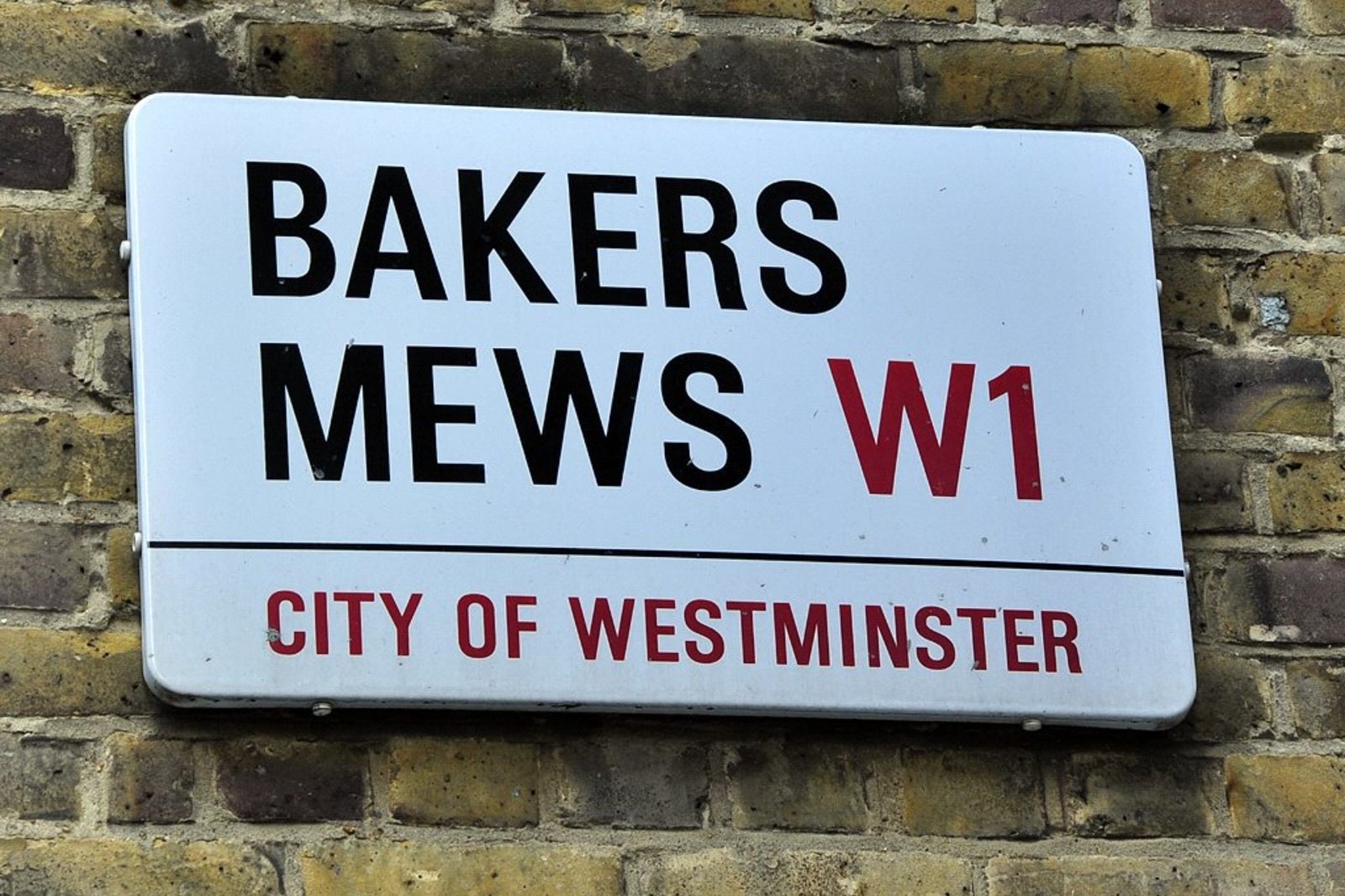 Bakers Mews, Marylebone, London, W1U-3