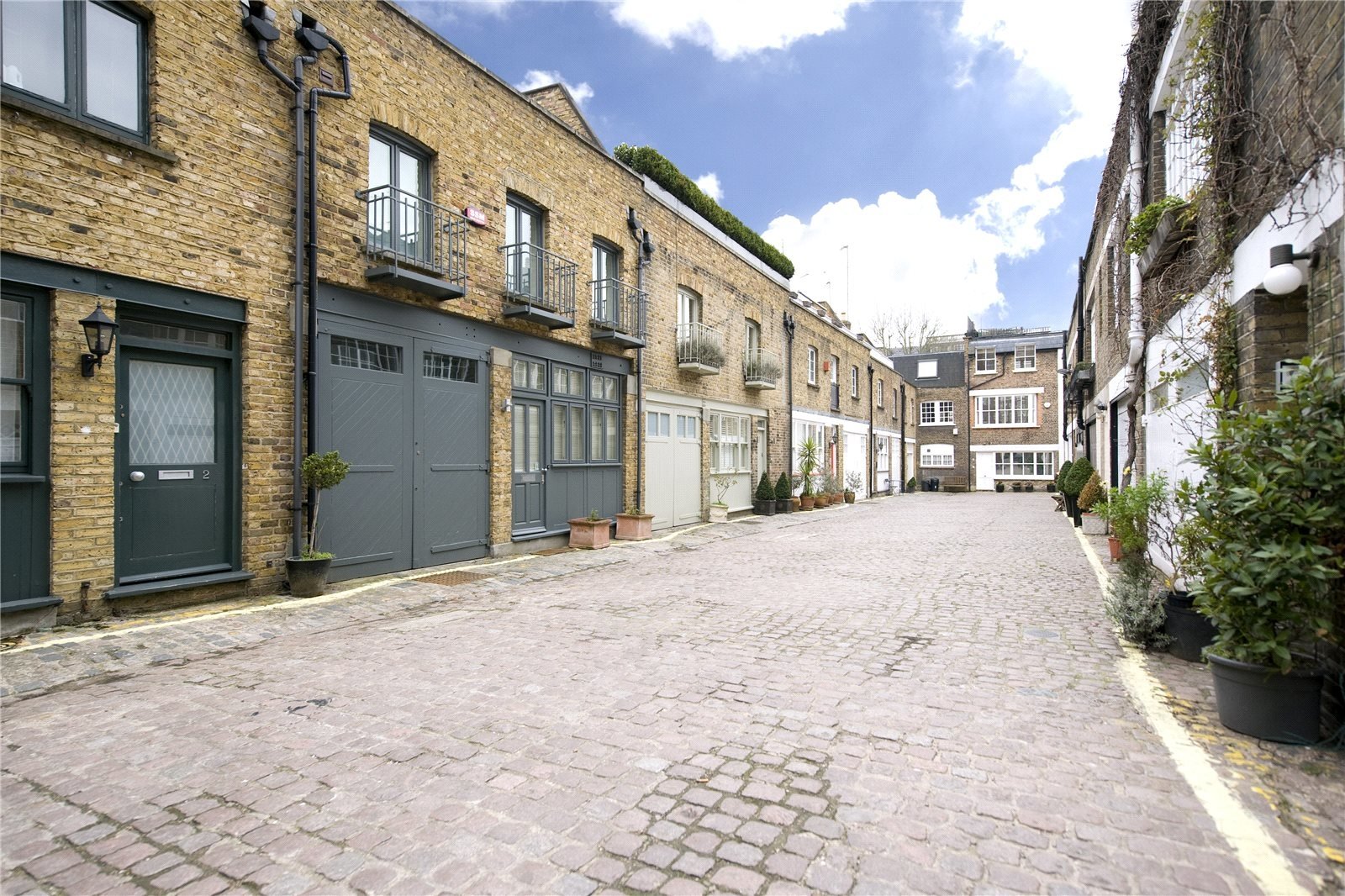 Connaught Close, Connaught Village, Bayswater, London, W2-1