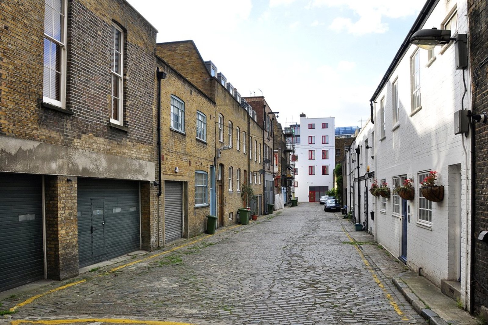 Grafton Mews, Fitzrovia, London, W1T | Lurot Brand