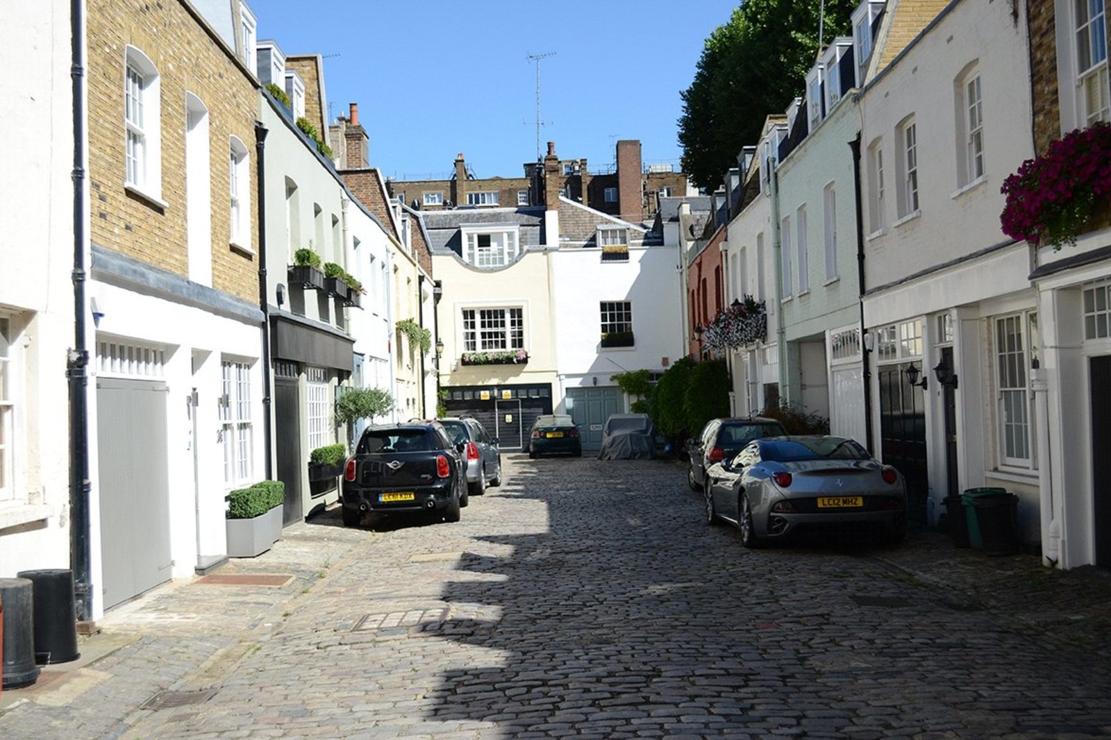 Groom Place Mews, Belgravia, London, SW1X Lurot Brand