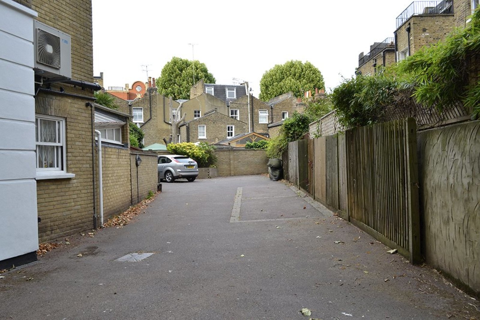 Harwood Mews, Moore Park Road, Fulham, London, SW6 Lurot Brand