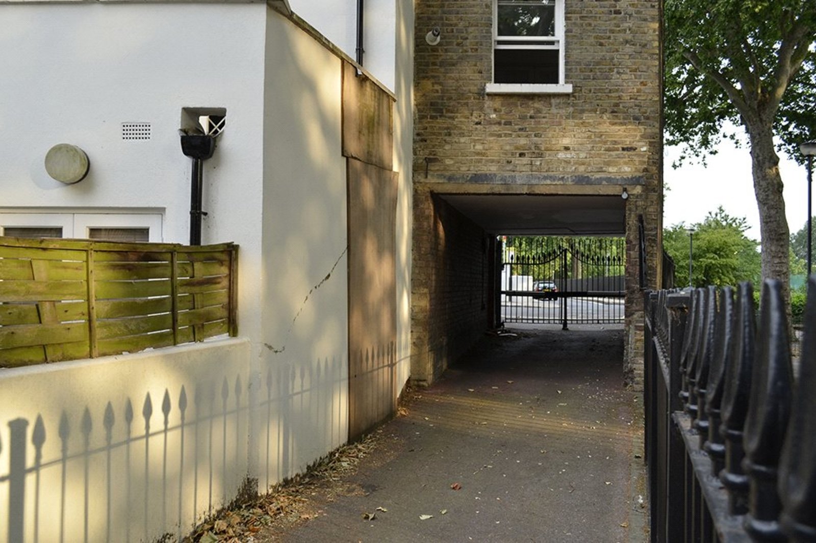 Harwood Mews, Moore Park Road, Fulham, London, SW6 Lurot Brand