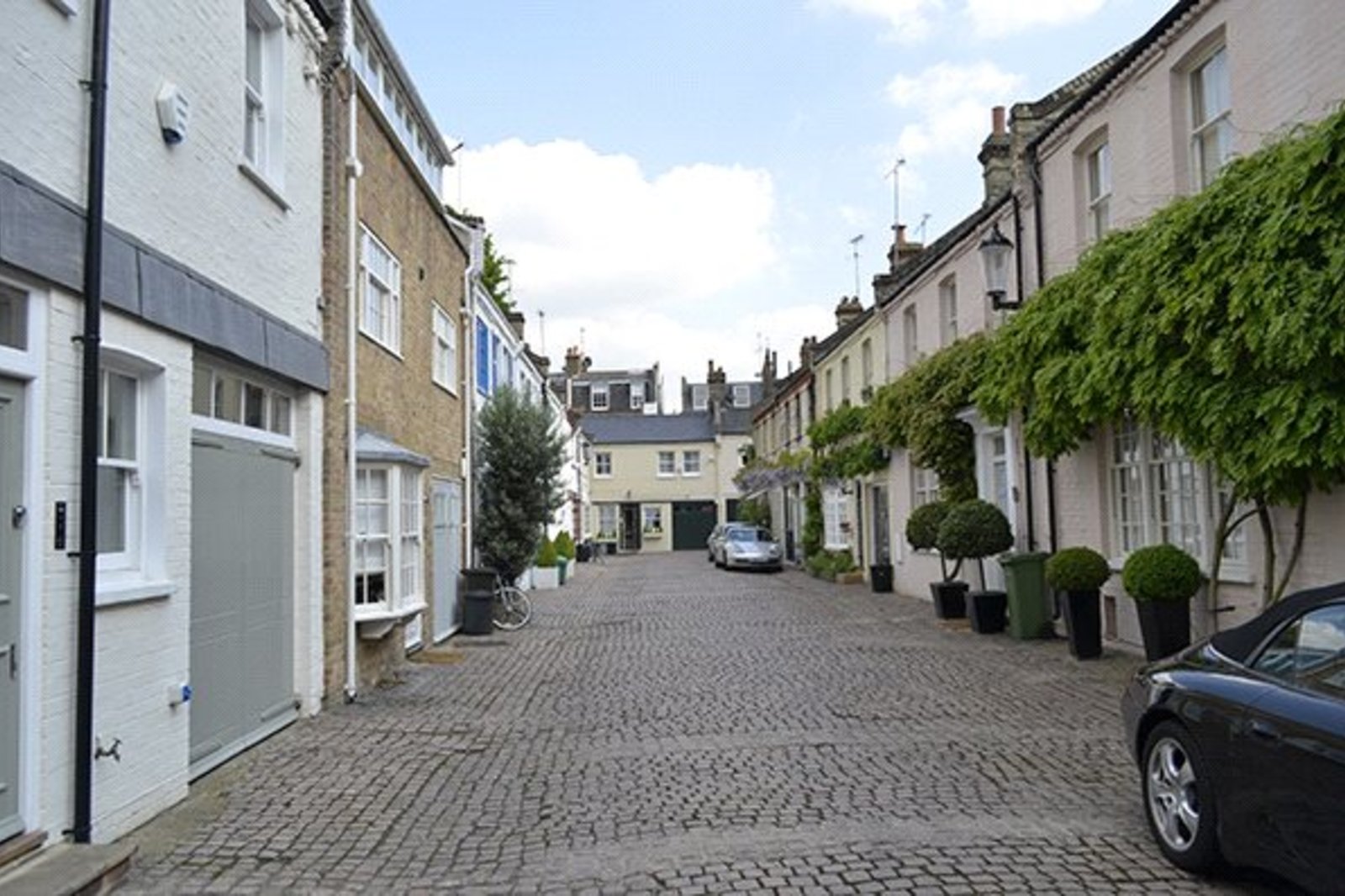 Henniker Mews, Chelsea, London, SW3 Lurot Brand