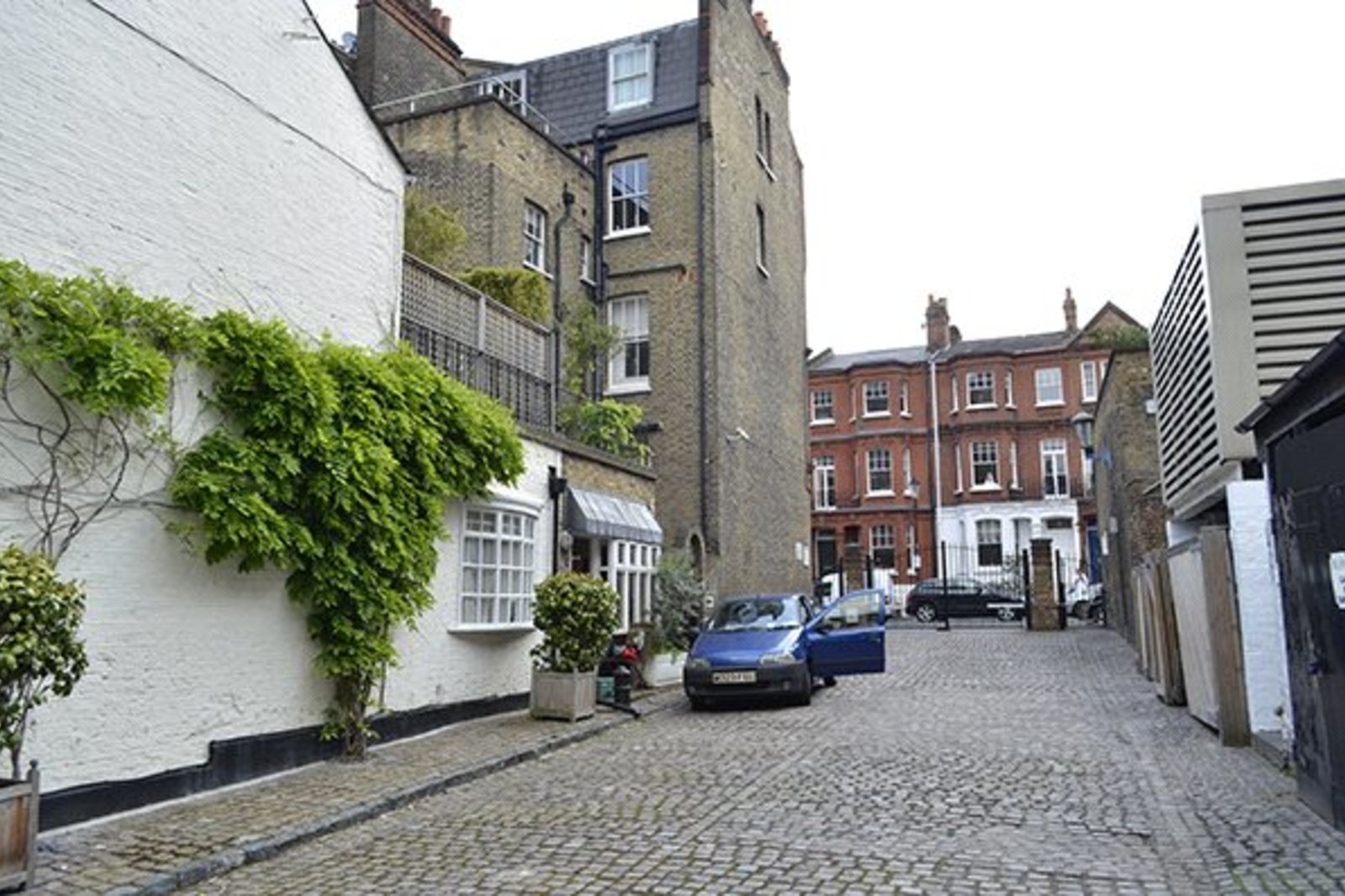 Henniker Mews, Chelsea, London, SW3 Lurot Brand