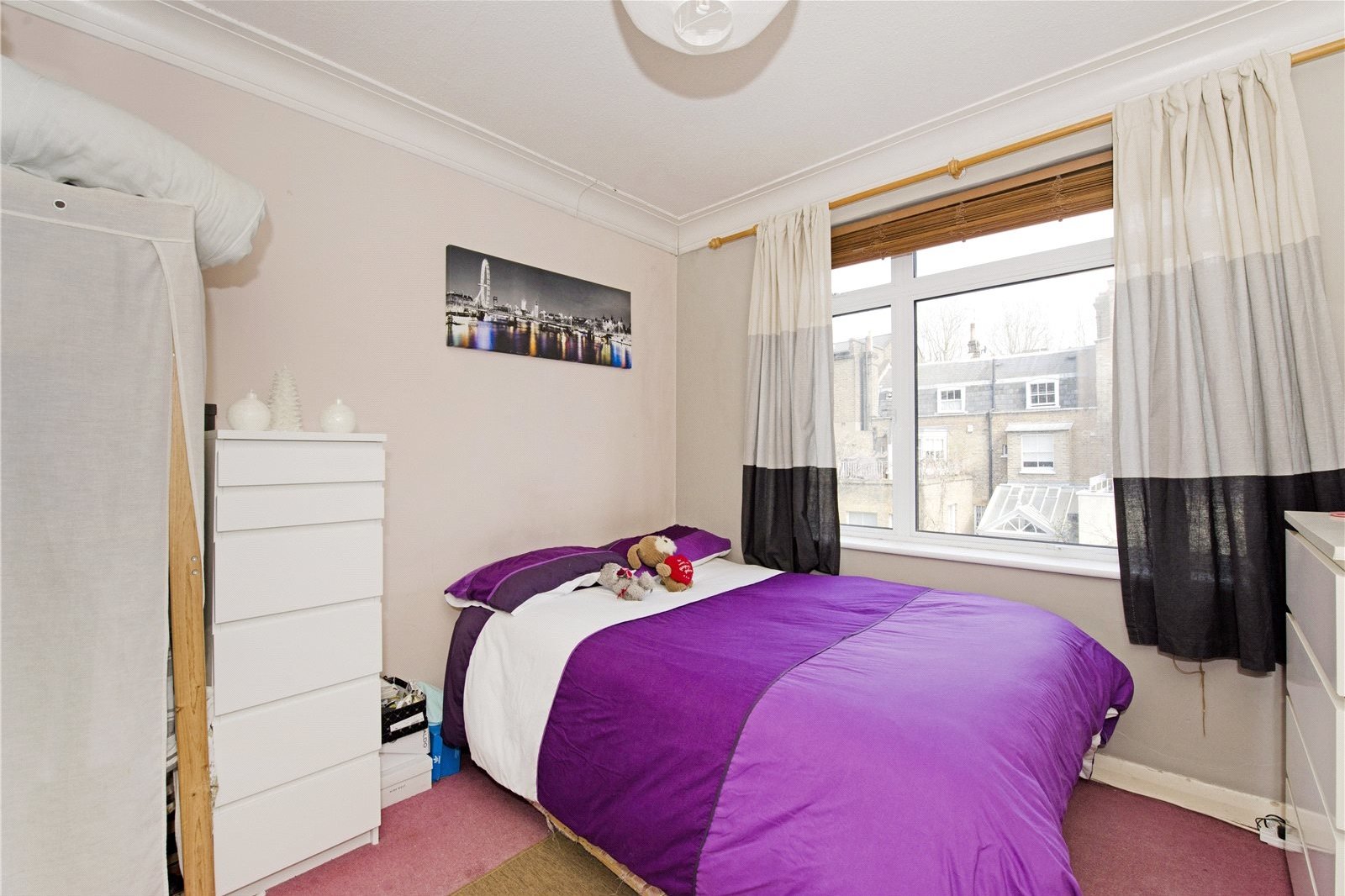 3 bedroom mews Sold in Joanne House, Queensborough Mews, Bayswater