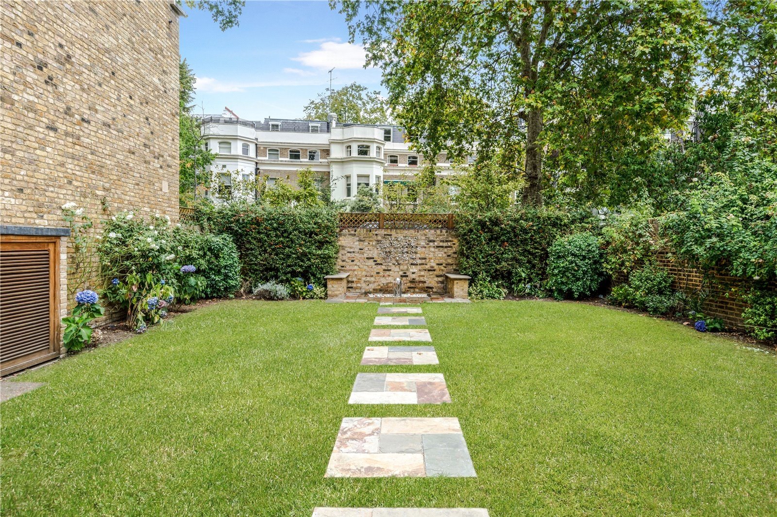 4 bedroom mews in Leinster Mews, London, W2 Lurot Brand