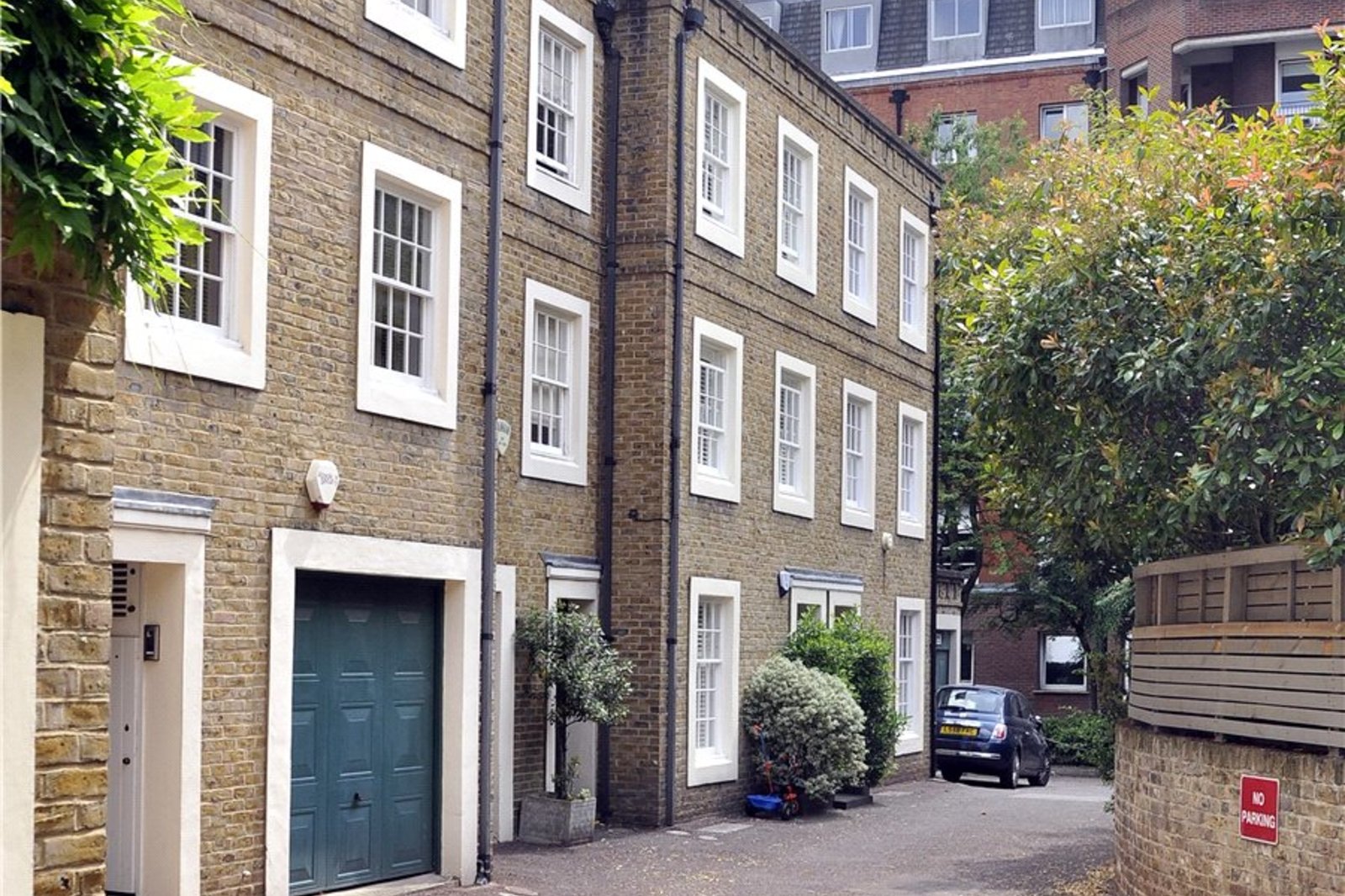 Mews, Notting Hill, London, W11 Lurot Brand