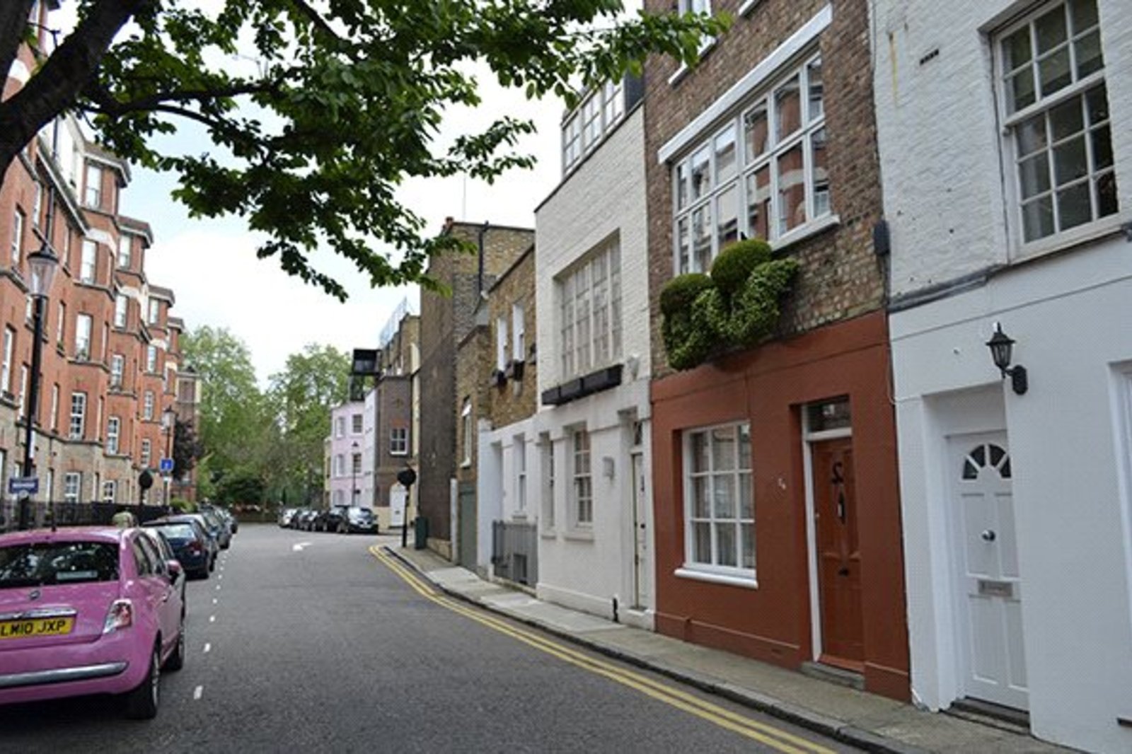 Pond Place Mews, Chelsea, London, SW3 | Lurot Brand