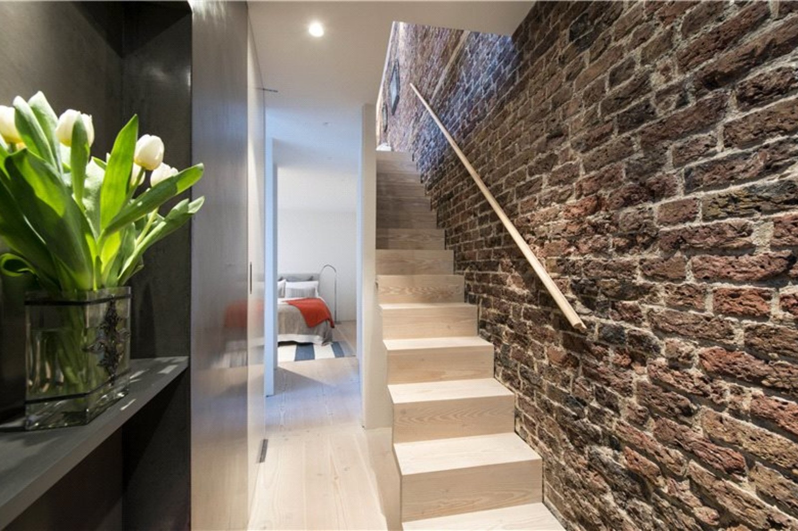 1 Bedroom Mews Sold In Queen's Gate Mews, South Kensington, London, Sw7 