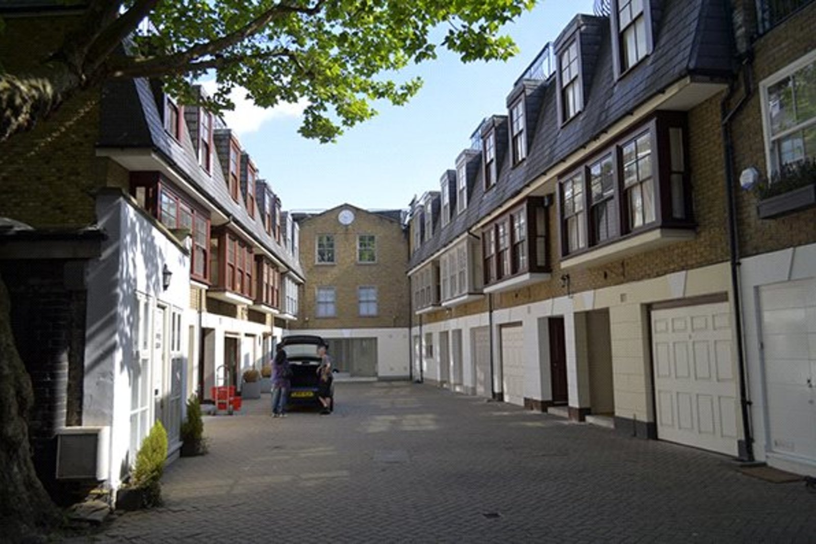 St. Catherines Mews, Chelsea, London, SW3 Lurot Brand