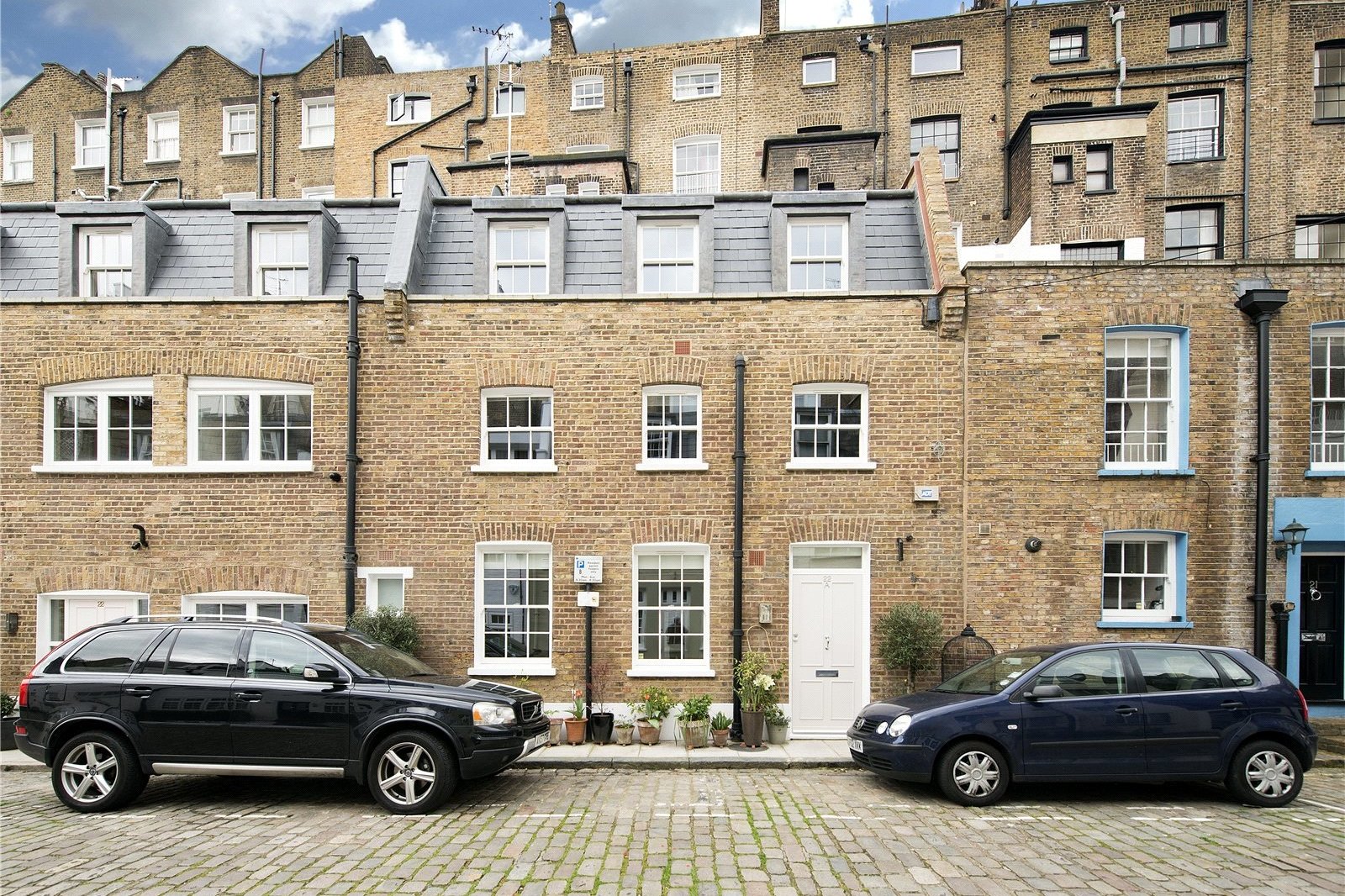 3 bedroom mews in Upbrook Mews, Bayswater, London, W2 Lurot Brand