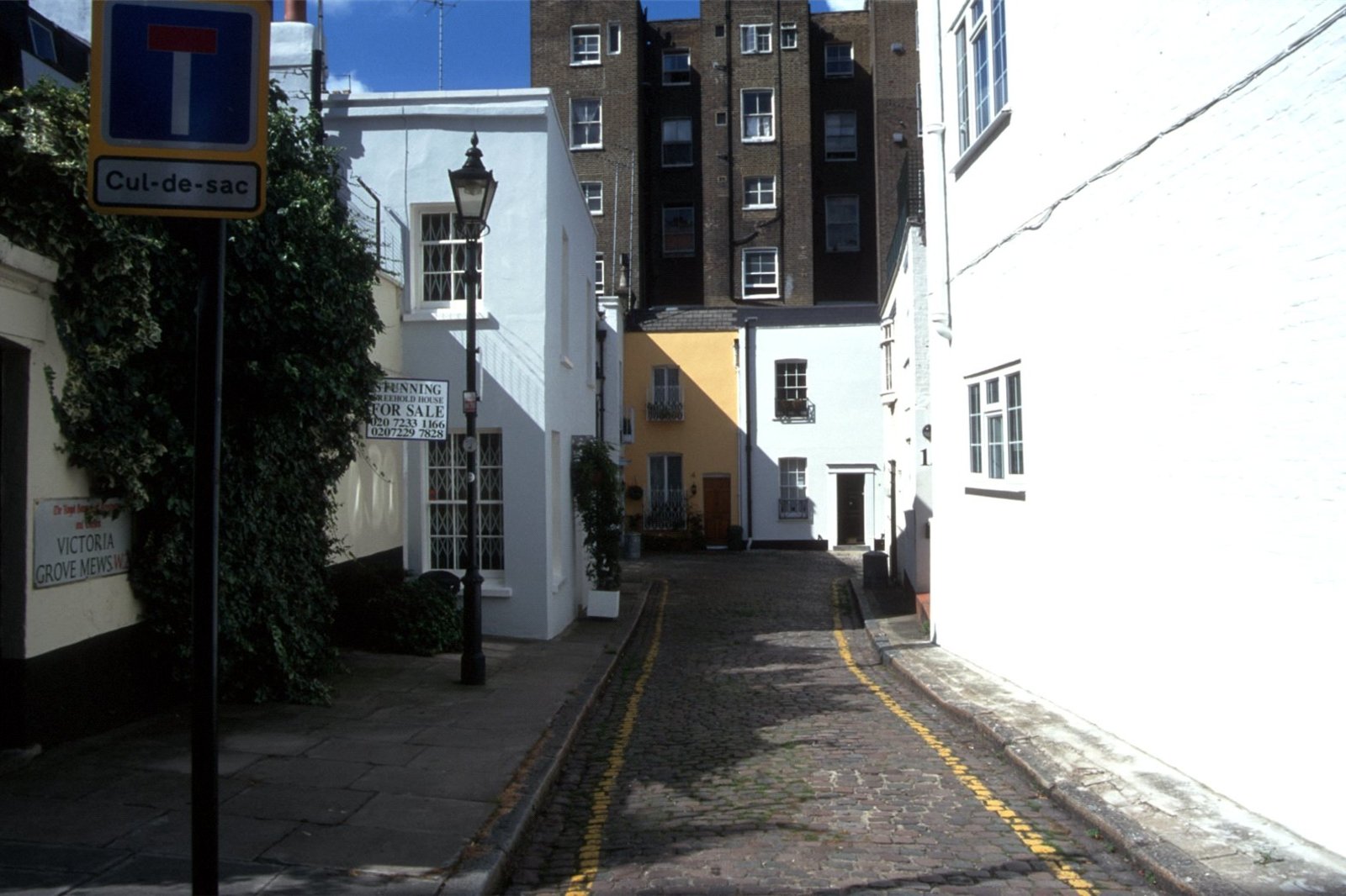 Victoria Grove Mews, Notting Hill, London, W2 Lurot Brand