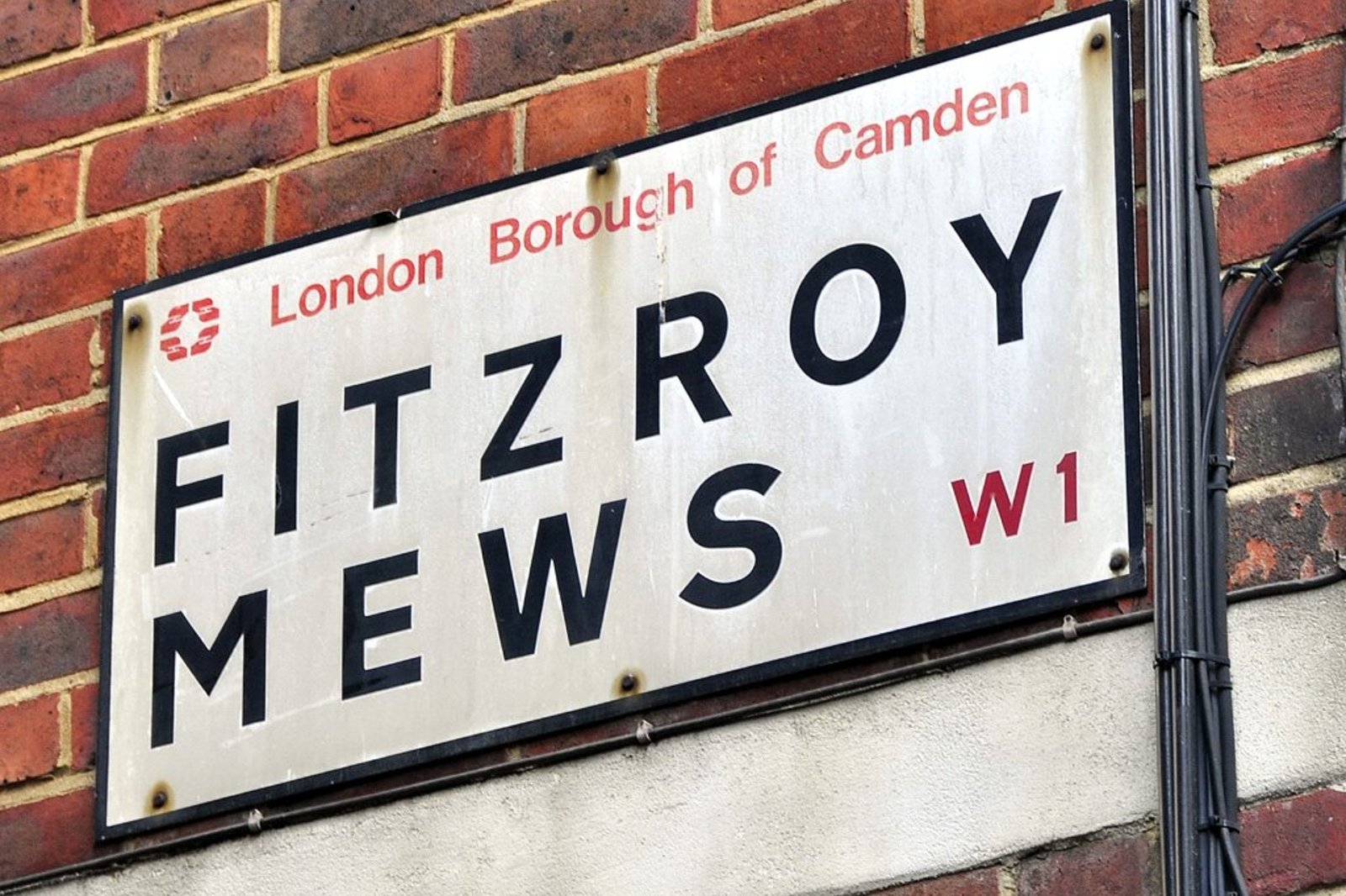 Fitzroy Mews, Bloomsbury, Tottenham Court Road, W1T-3