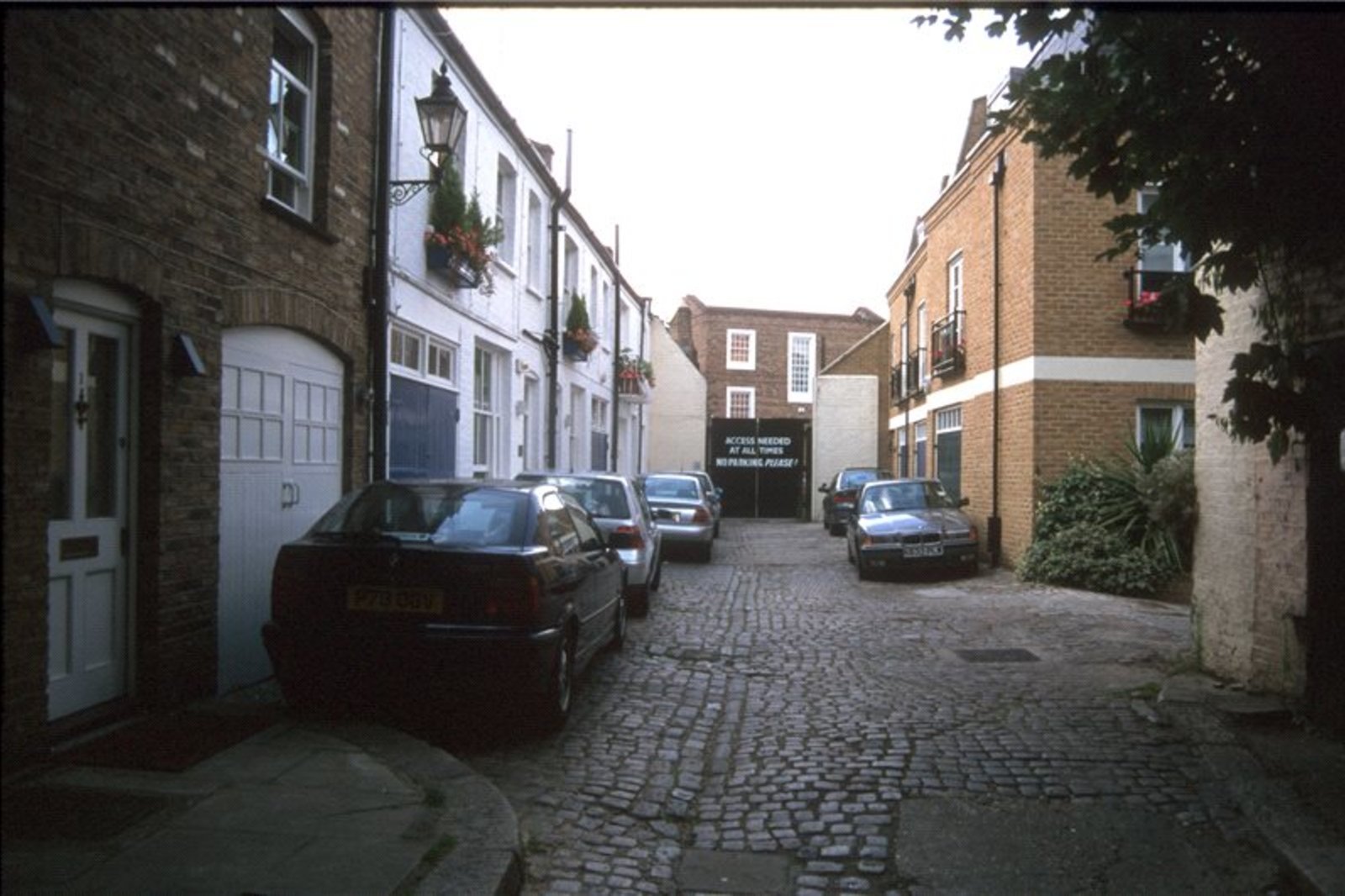 0 bedroom mews Let in Ledbury Mews West, Ladbroke Grove, Notting Hill