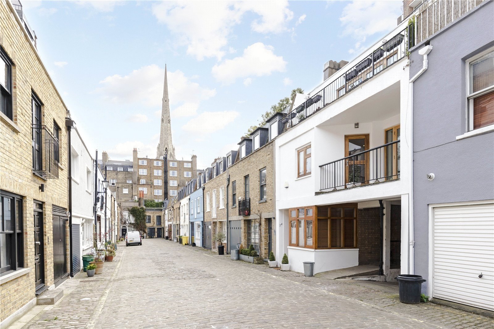 3 bedroom mews in Leinster Mews, Bayswater, London, W2 Lurot Brand