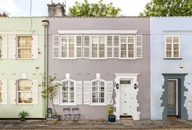 Mews House for sale in Archery Close, Hyde Park Estate