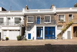 Mews House to rent in Holland Park Mews, London