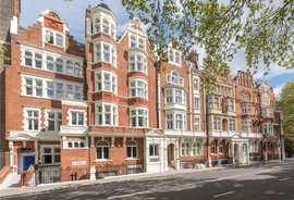 Mews Flat to rent in Hyde Park Place, Hyde Park Estate
