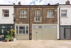 Mews House to rent in Lancaster Mews, London