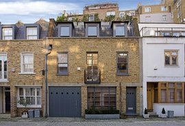 Mews House to rent in Leinster Mews, Bayswater