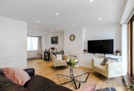 Mews House to rent in Leinster Mews, Bayswater