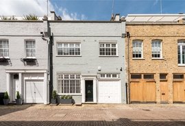 Mews House to rent in Princes Gate Mews, South Kensington