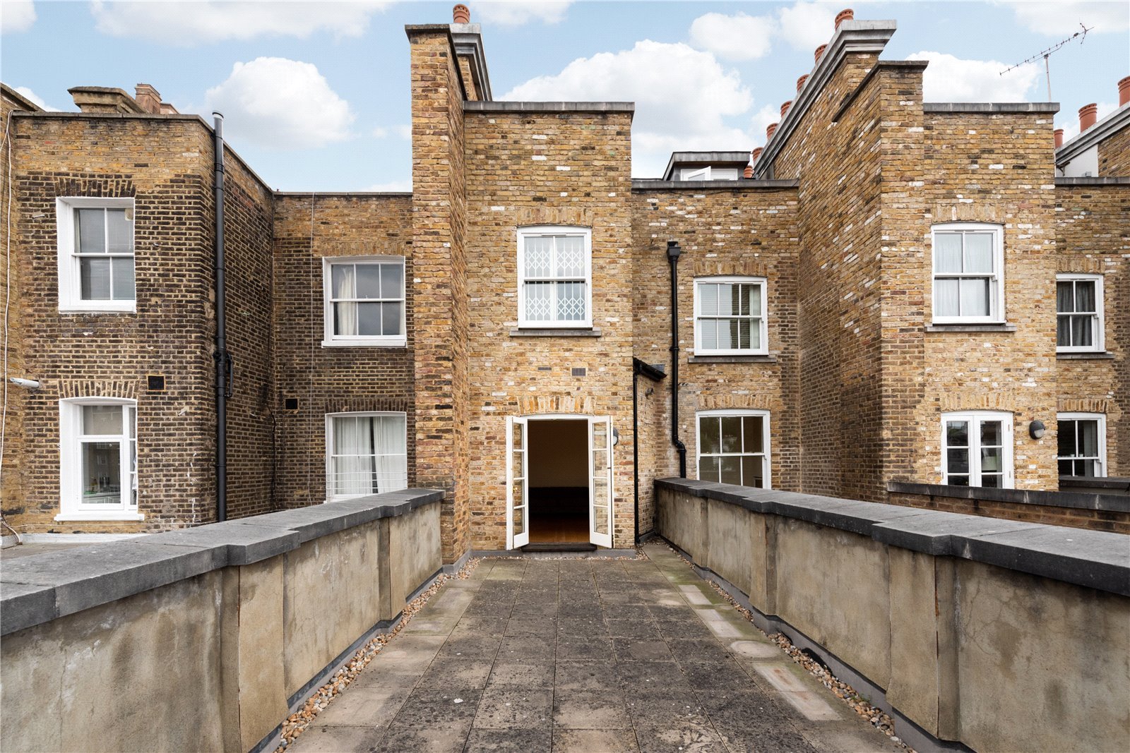 2 Bedroom Flat For Sale In Queen's Gate Terrace, London, SW7 | Lurot Brand