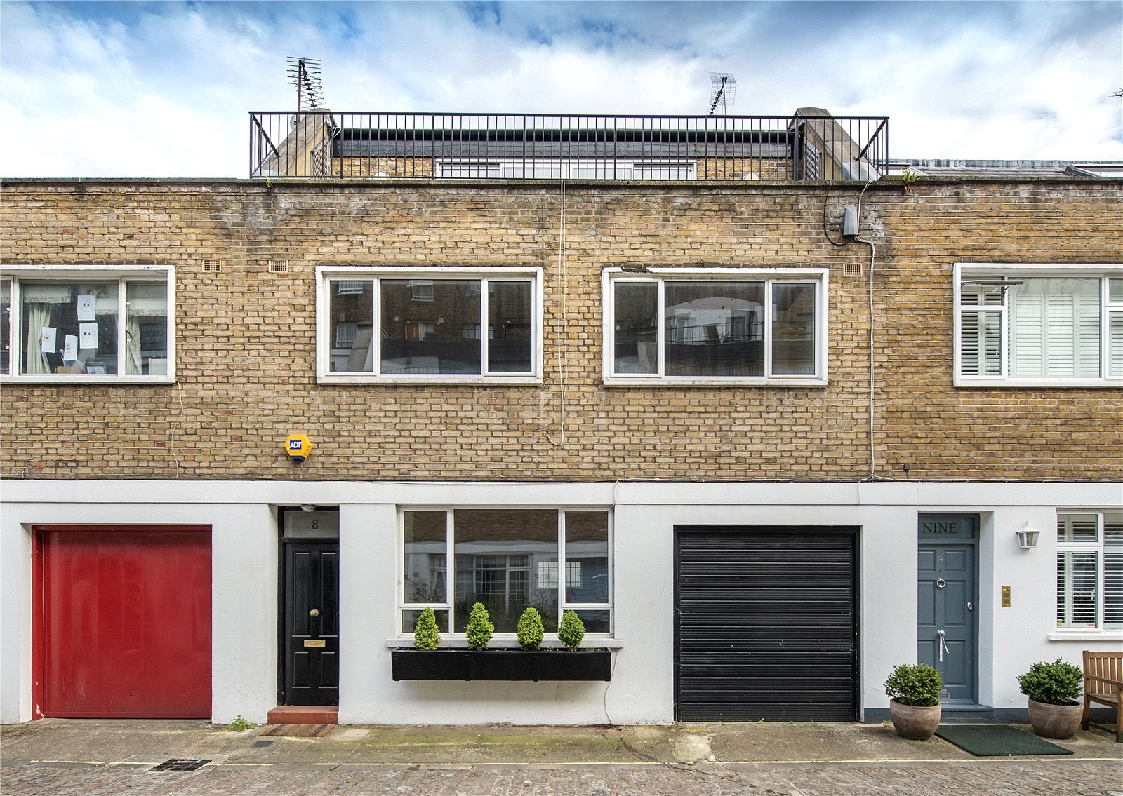 3 bedroom mews in Queens Mews, Bayswater, London, W2 Lurot Brand
